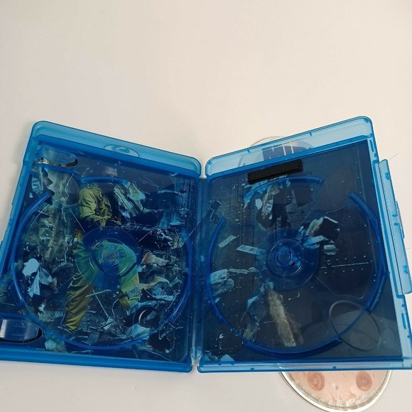 MIB 3 Men In Black 3 Blu-Ray + DVD -Will Smith -Tommy Lee **MINOR WEAR - Picture 5 of 14